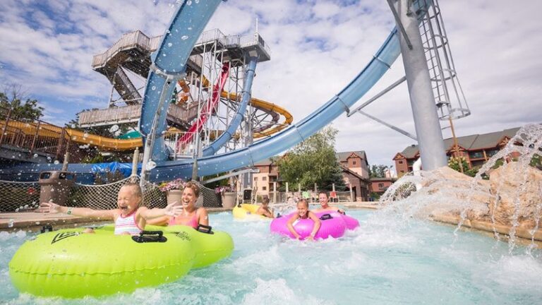 7 Wildest Waterpark Rides in Wisconsin Dells