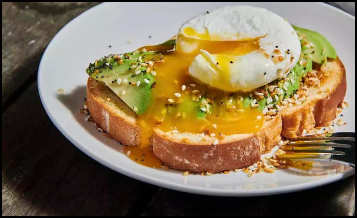 Avocado Toast with Everything Bagel Seasoning