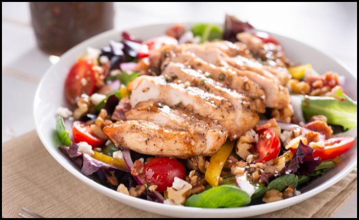 Greek Salad with Grilled Chicken